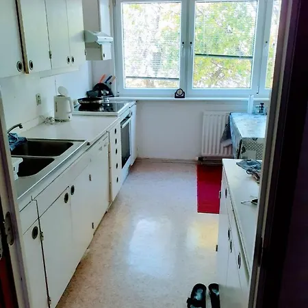 Beautiful 5-bed In Lystrup-aarhus *
